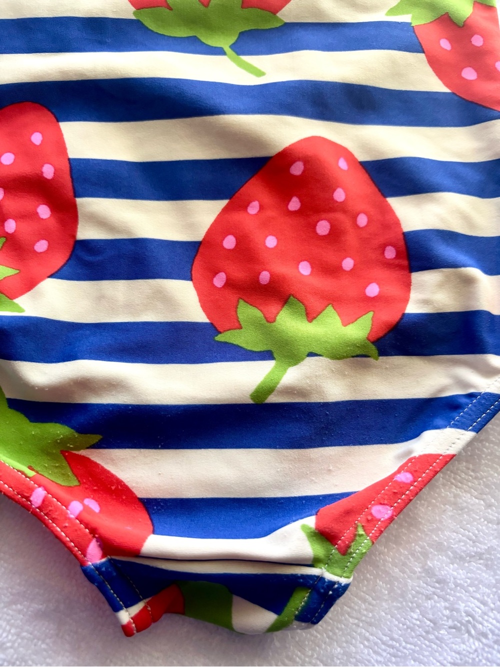 Mini Boden Strawberry One-Piece Swimsuit Size 110 (4-5 Years) - Picture 5 of 8